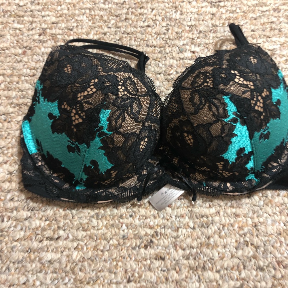 NWOT Size 34C very sexy push up bra